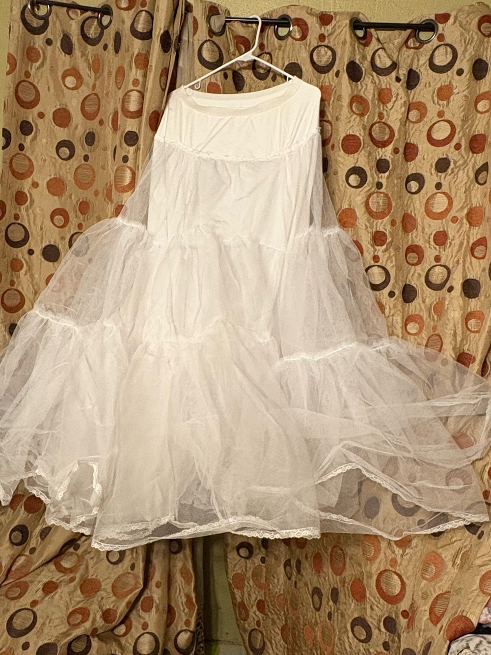 White Tulle  petticoat Layered Women's Skirt size M